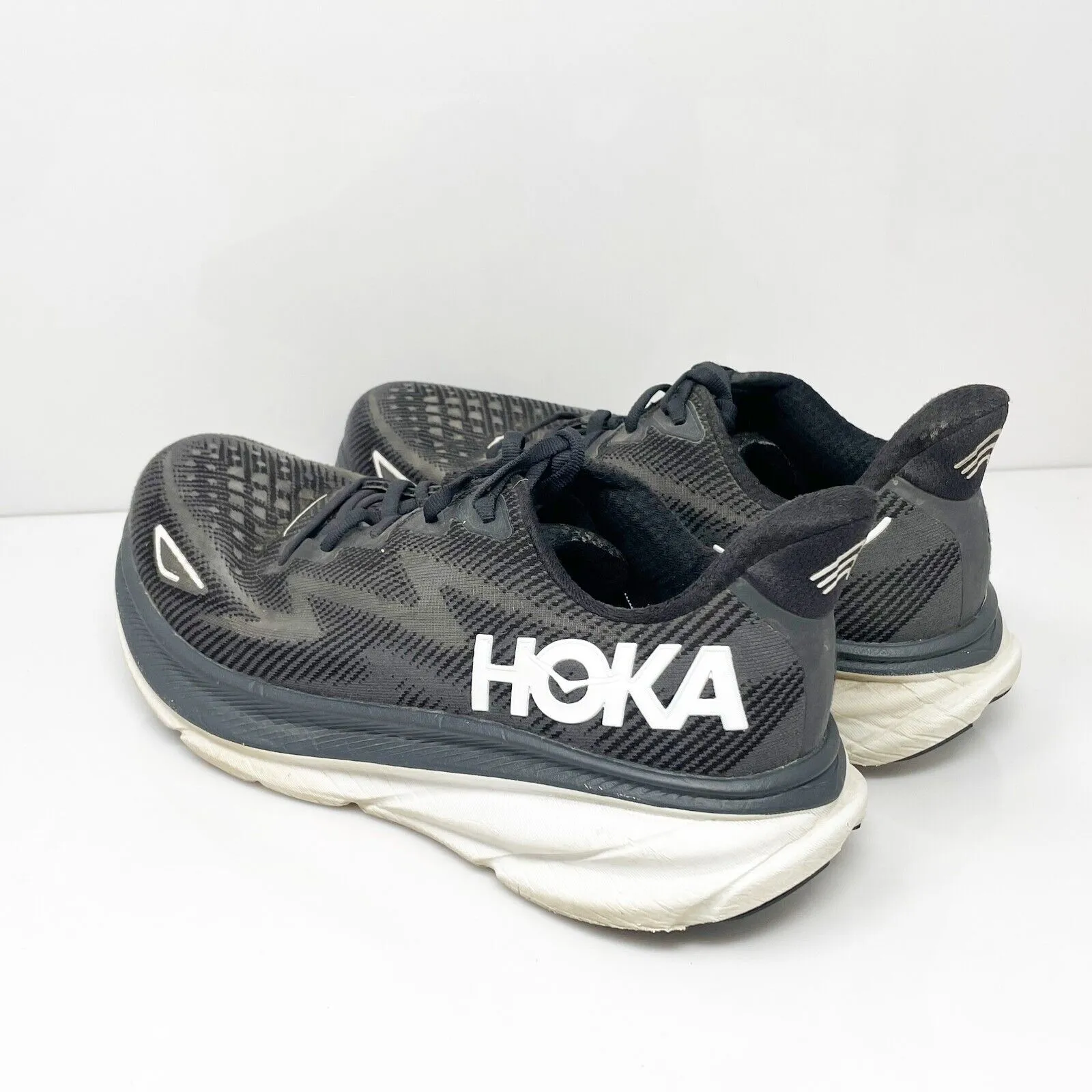 Hoka One One Mens Clifton 9 1132210 BWHT Black Running Shoes Sneakers Size 11 2E