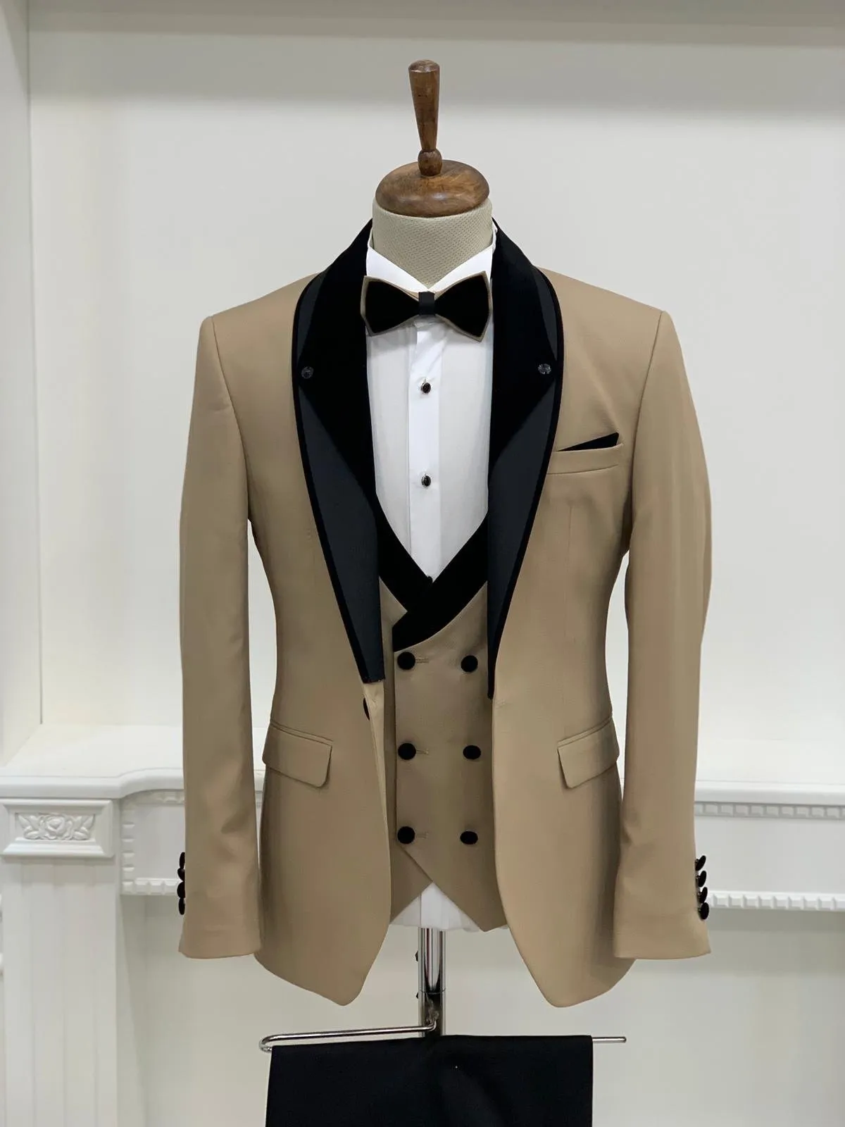 Serra Royal Gold Slim Fit Tuxedo